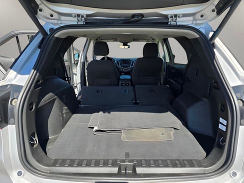 Used 2020 Chevrolet Equinox LT w/ Driver Convenience Package image 30