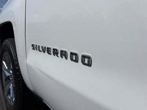 Used 2018 Chevrolet Silverado 1500 Custom w/ Custom Value Package AWD/4WD image 11