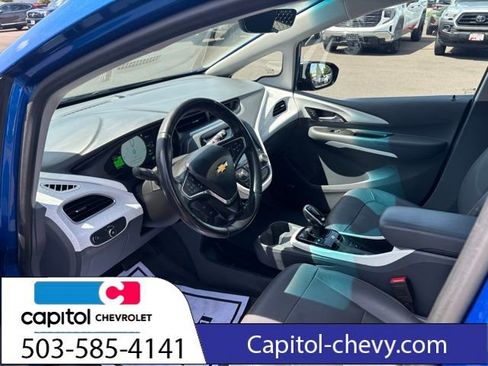 Used 2020 Chevrolet Bolt Premier w/ Infotainment Package FWD image 18