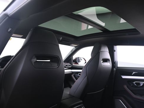 Used 2020 Lamborghini Urus AWD/4WD image 25