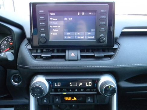 Used 2019 Toyota RAV4 XLE AWD/4WD image 12