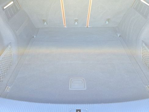 Certified 2025 Audi Q5 2.0T Premium Plus w/ Premium Plus Package image 12