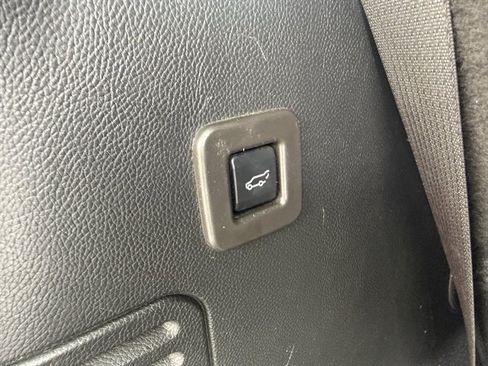Used 2013 Ford Expedition Limited AWD/4WD image 38
