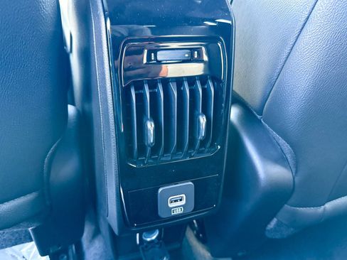 New 2025 Jeep Compass Limited w/ Sun and Sound Group image 33