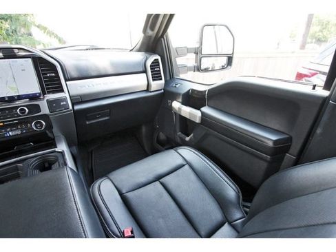 Used 2022 Ford F350 Lariat w/ Lariat Ultimate Package AWD/4WD image 9