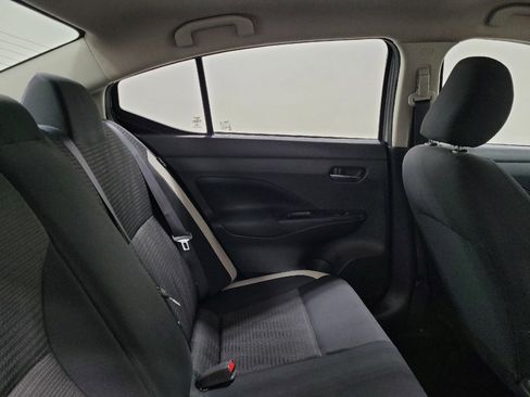 Used 2021 Nissan Versa SV FWD image 19
