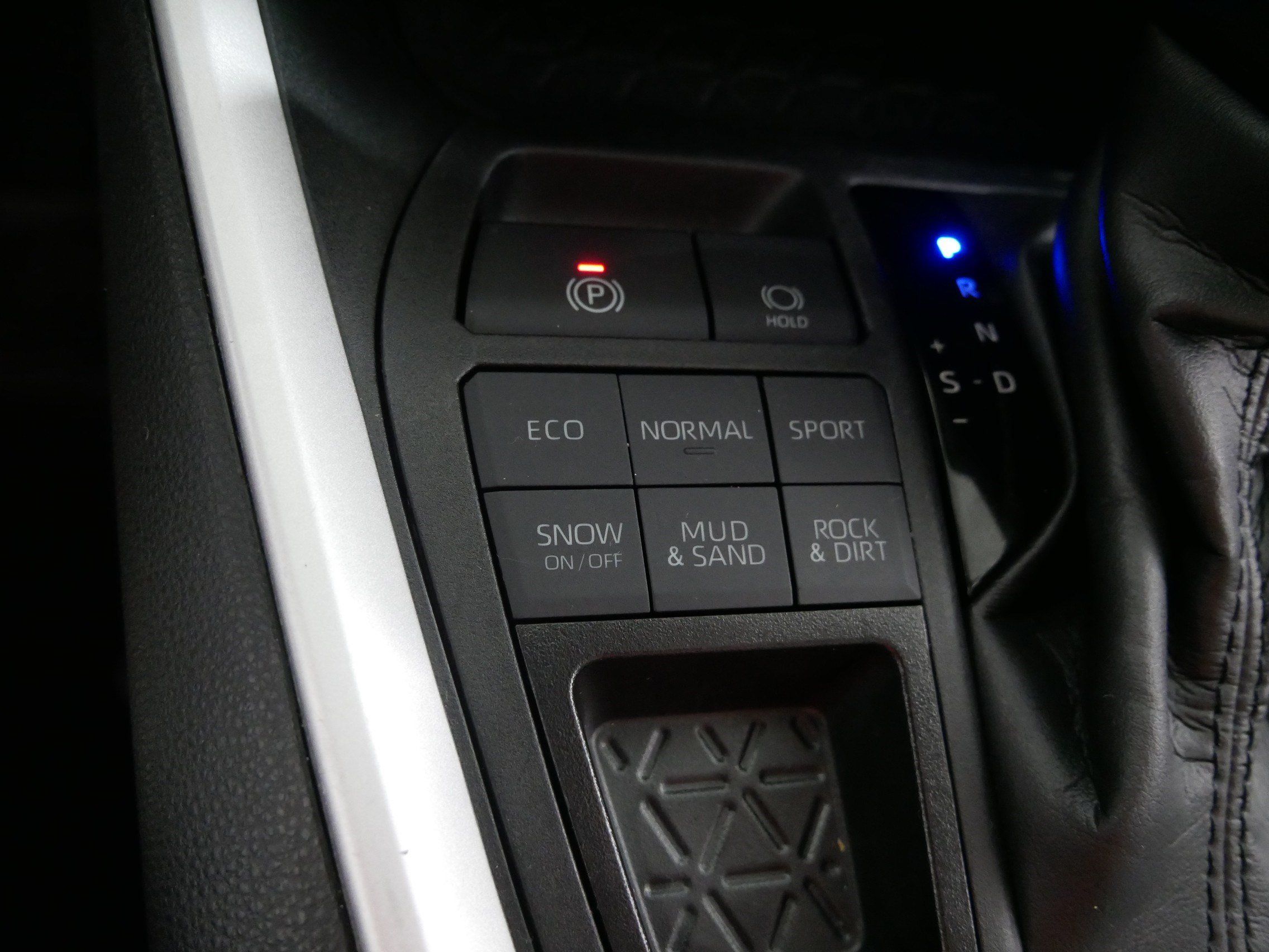 Used 2023 Toyota RAV4 XLE AWD/4WD image 29