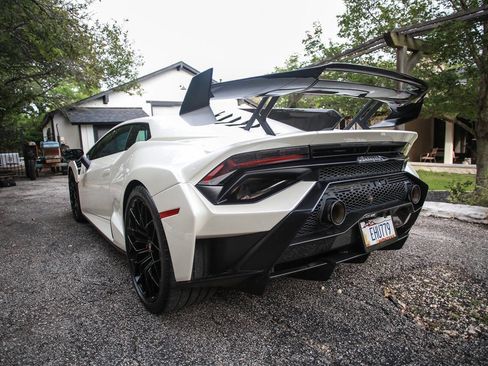Used 2023 Lamborghini Huracan STO RWD image 4