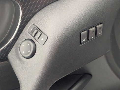 Used 2018 Nissan Rogue SL image 11