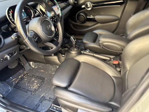 Used 2017 MINI Cooper 2-Door Hardtop FWD image 12