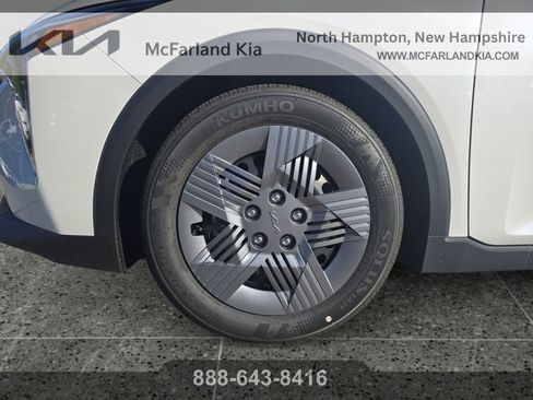 New 2025 Kia K4 LX image 15