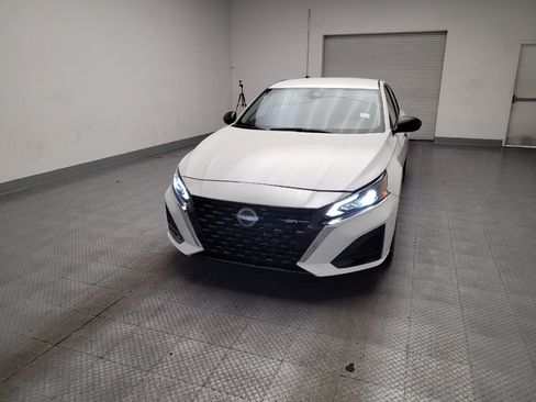 Used 2024 Nissan Altima 2.5 SV FWD image 15