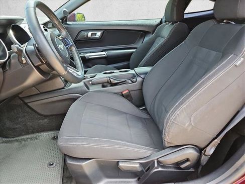 Used 2018 Ford Mustang Coupe RWD image 15