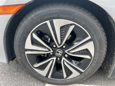 Used 2017 Honda Civic EX-T image 11