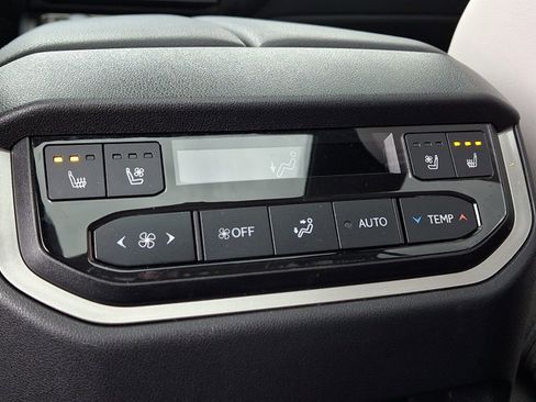 Used 2025 Lexus TX 350 AWD image 12