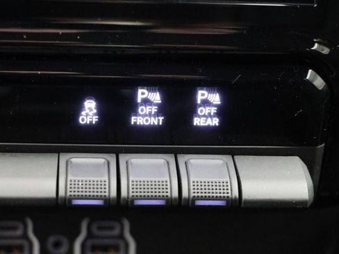 Used 2025 RAM 1500 Laramie w/ Sport Appearance Package image 29