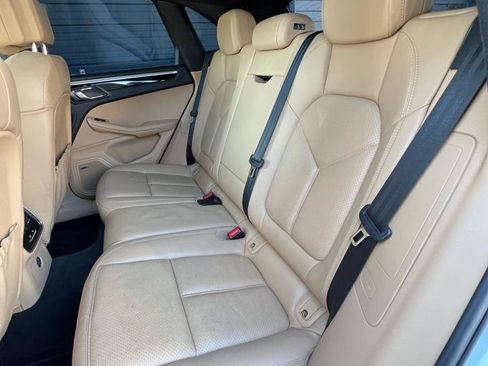 Used 2018 Porsche Macan image 13