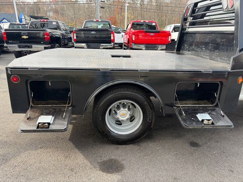 Used 2025 Chevrolet Silverado 3500 W/T w/ WT Convenience Package image 19