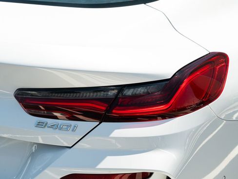 Used 2022 BMW 840i Coupe w/ Driving Assistance Package RWD image 15