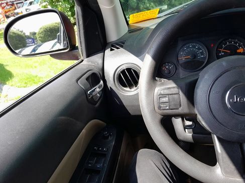 Used 2014 Jeep Compass Sport w/ Power Value Group AWD/4WD image 16