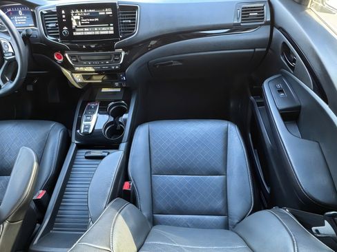 Used 2022 Honda Passport Elite image 16