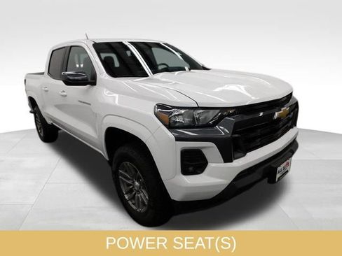 Used 2023 Chevrolet Colorado LT w/ LT Convenience Package II image 2