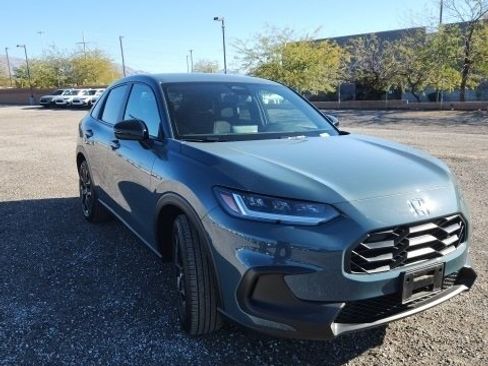 Certified 2025 Honda HR-V Sport image 3