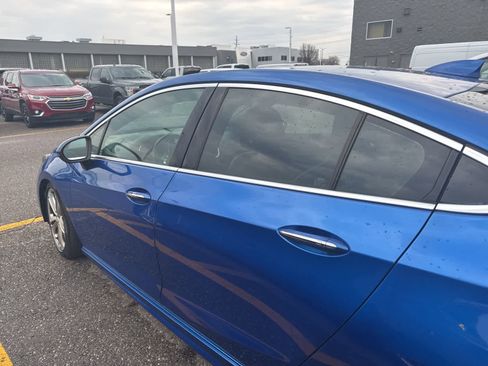 Used 2017 Chevrolet Cruze Premier w/ RS Package image 17