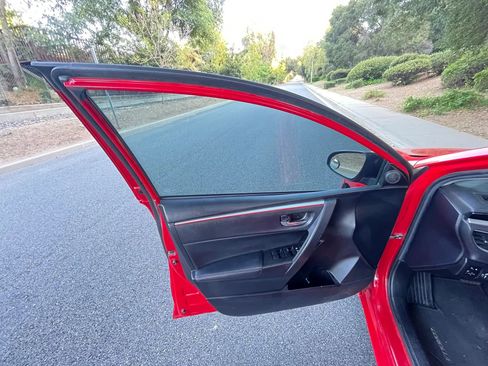 Used 2016 Toyota Corolla S Special Edition FWD image 15