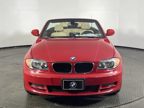 Used 2011 BMW 128i Convertible image 2