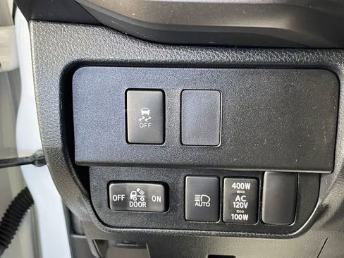 Used 2022 Toyota Tacoma TRD Sport w/ TRD Premium Sport Package image 10