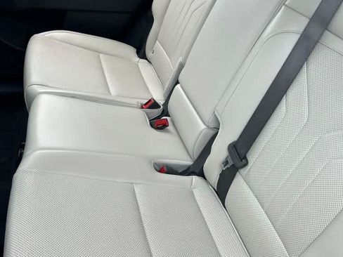 Used 2024 Hyundai Santa Fe SEL FWD image 5