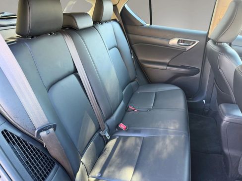 Used 2015 Lexus CT 200h Premium image 35