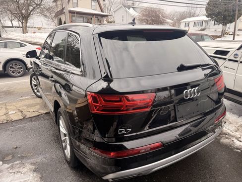 Used 2017 Audi Q7 3.0T Premium image 7
