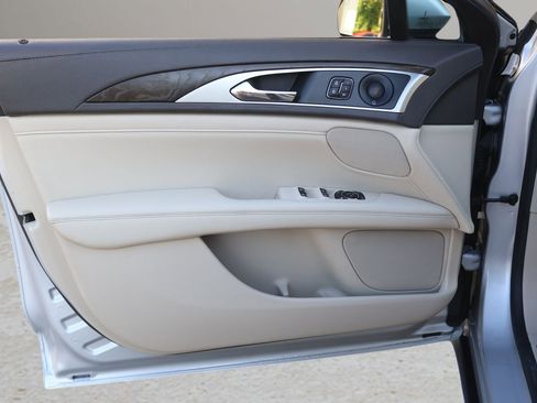 Used 2019 Lincoln MKZ Reserve image 9