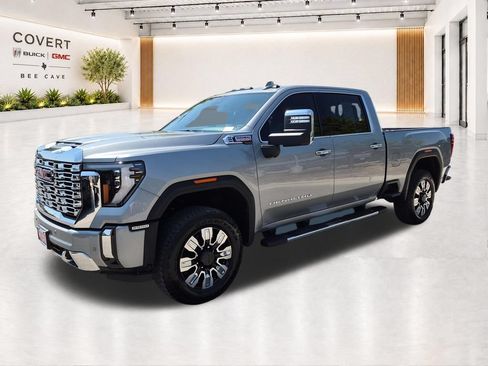 Used 2026 GMC Sierra 2500 Denali w/ Denali Reserve Package AWD/4WD image 4