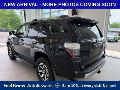 Used 2017 Toyota 4Runner TRD Off-Road AWD/4WD image 3