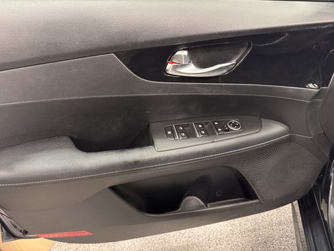 Certified 2021 Kia Forte GT-Line image 21