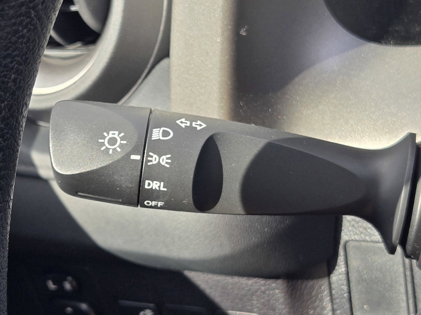Used 2016 Toyota RAV4 LE FWD image 25