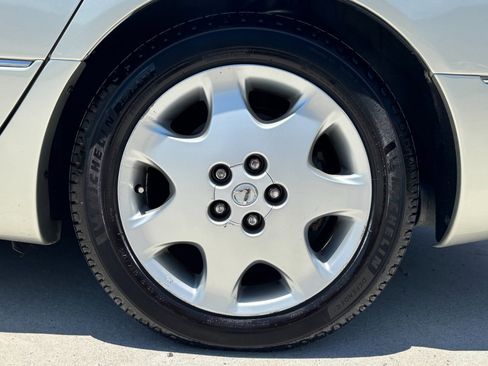 Used 2003 Lexus LS 430 RWD image 12