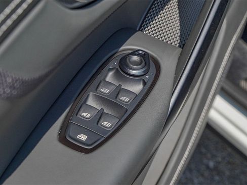 New 2025 Aston Martin DBX 707 image 36