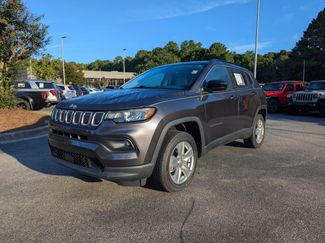 Used 2022 Jeep Compass Latitude w/ Convenience Group image 1
