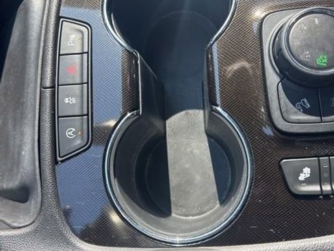 Used 2021 GMC Acadia AT4 w/ Technology Package image 21