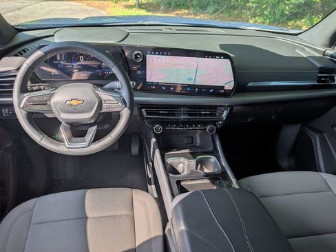 Used 2024 Chevrolet Traverse LT FWD image 23