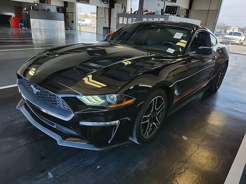 Used 2022 Ford Mustang Premium image 2