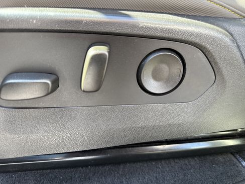 Used 2024 Chevrolet Colorado ZR2 w/ Technology Package image 10