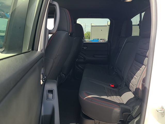 Used 2025 Nissan Frontier PRO-4X AWD/4WD image 23