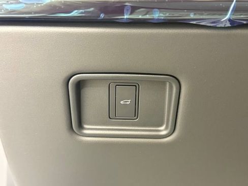 New 2026 Land Rover Range Rover Sport SE image 38