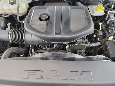Used 2025 RAM 1500 Big Horn AWD/4WD image 10