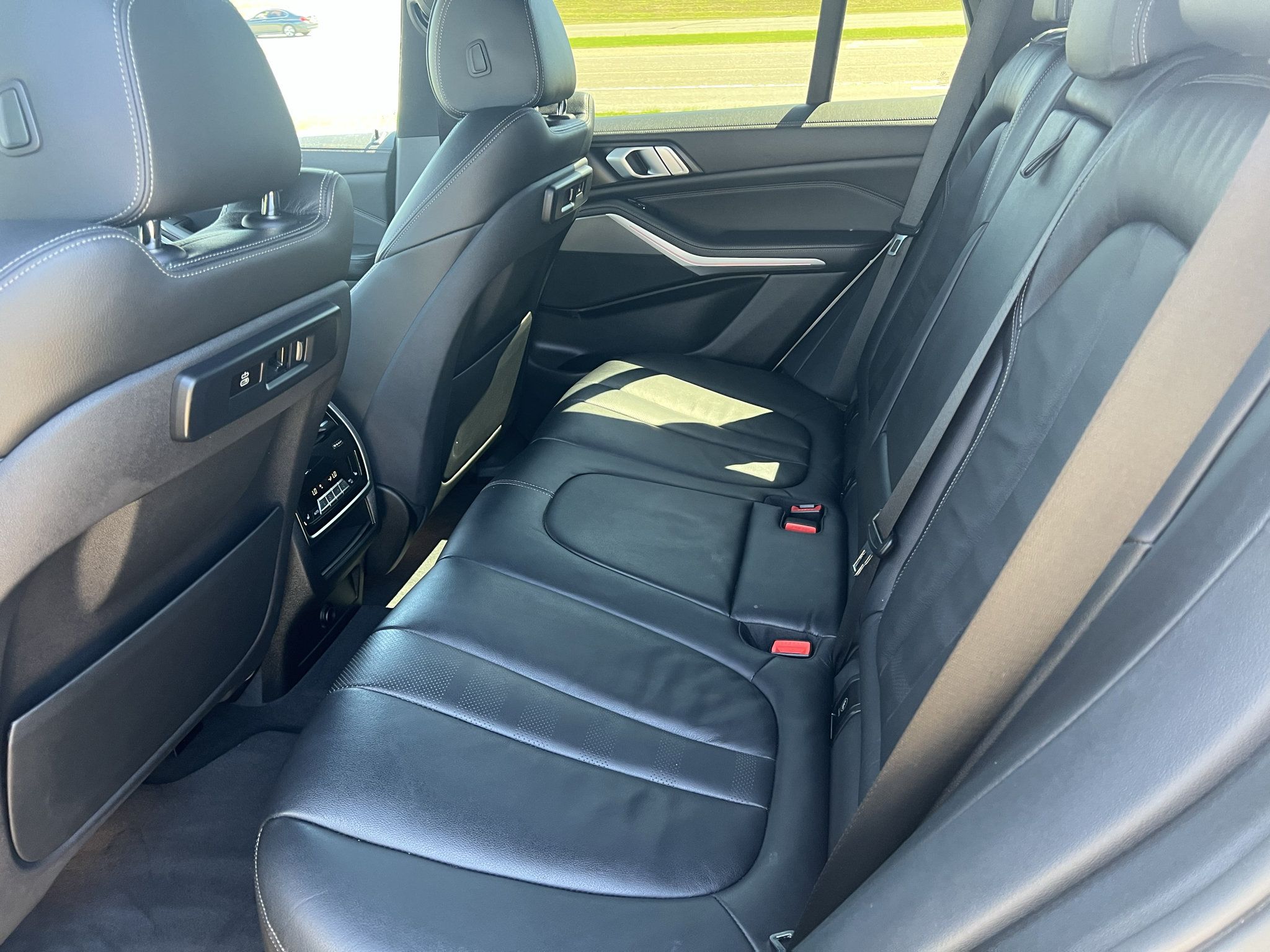 Used 2019 BMW X5 xDrive40i w/ Premium Package 2 AWD/4WD image 18